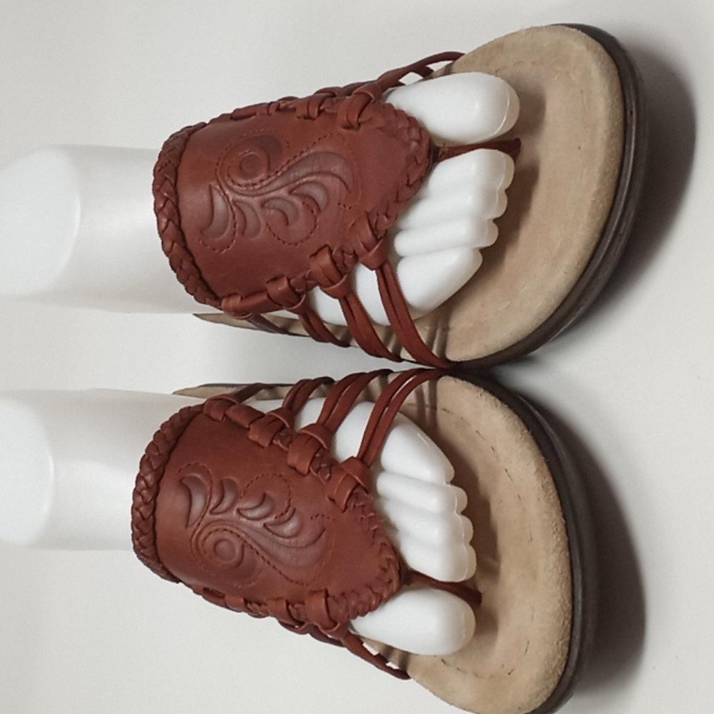 Dansko Womens Brown Embossed Thong Flip Flop Sandals Size 38 (7.5)